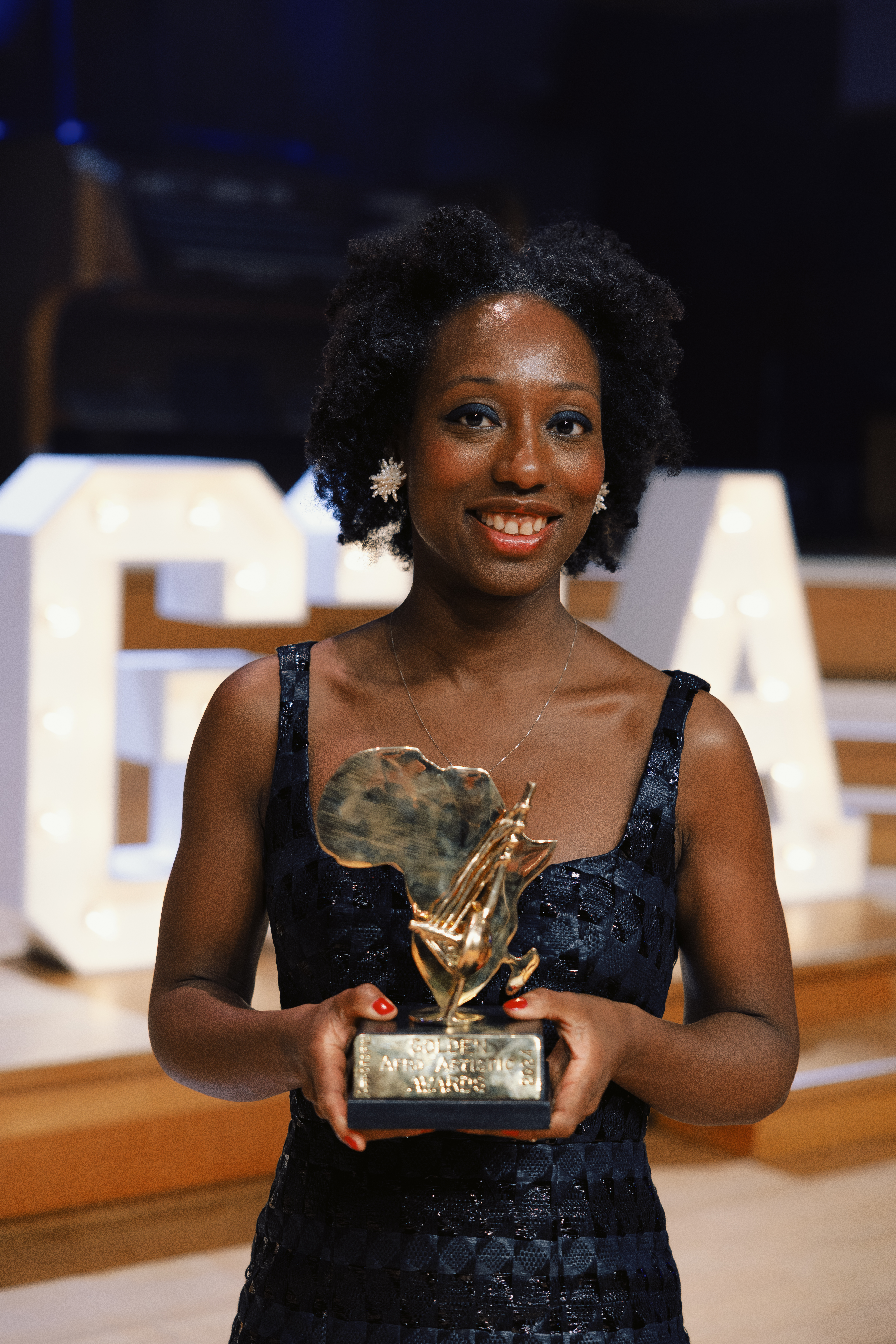 valentine Avoh golden afro artistic awards mode et design 2025